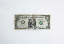 This is a dollar.